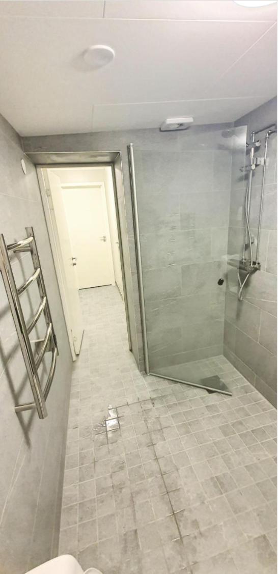 Private With No Windows In Shared House-5 Séjour chez l'habitant *